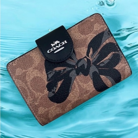 Coach Medium Corner Zip Wallet In Signature Canvas With Bow Print Bag Purse - Picture 1 of 10
